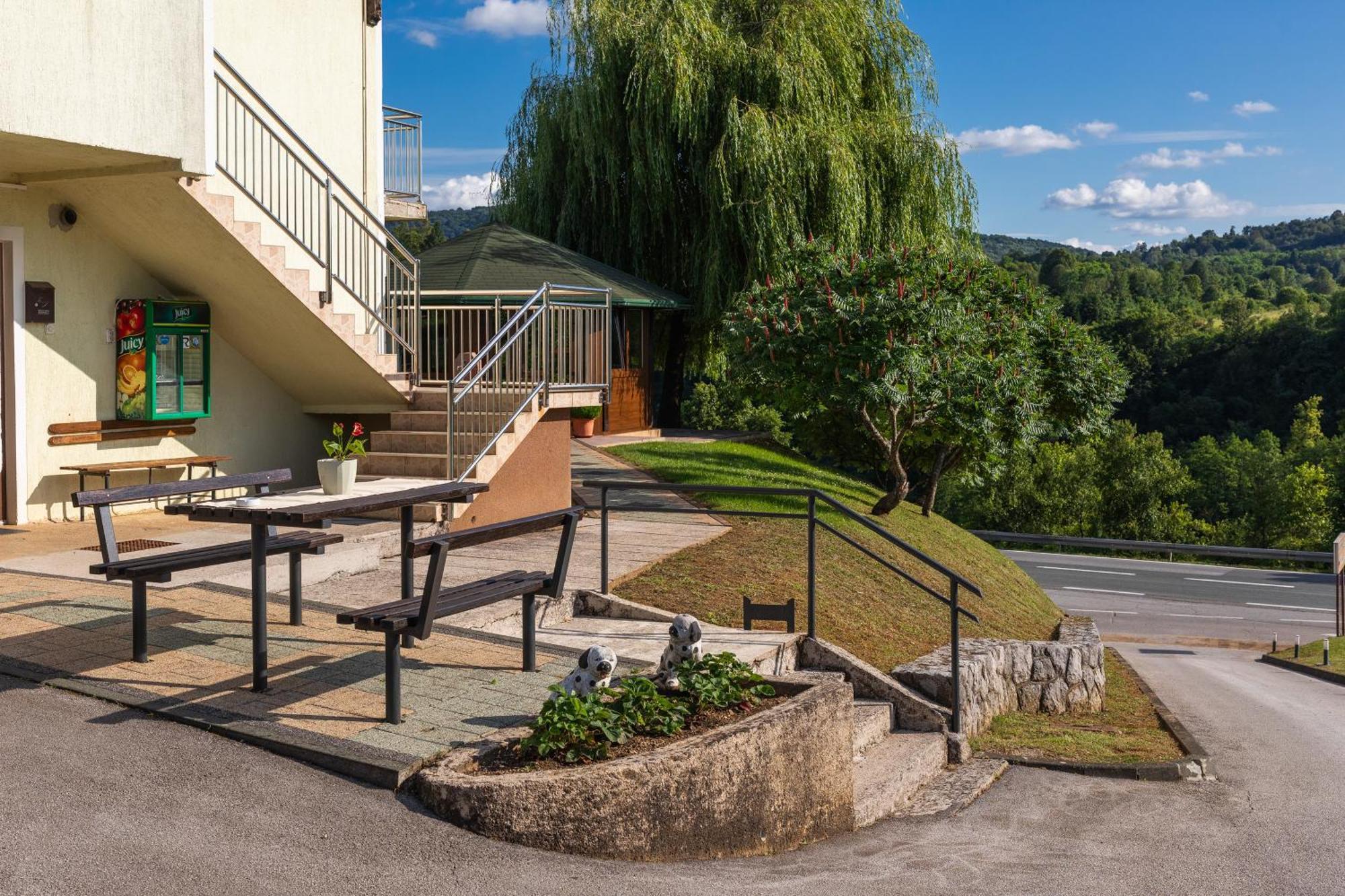 Apartments Lucija Slunj Luaran gambar